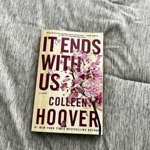 It ends with us paperback with original cover Colleen Hoover